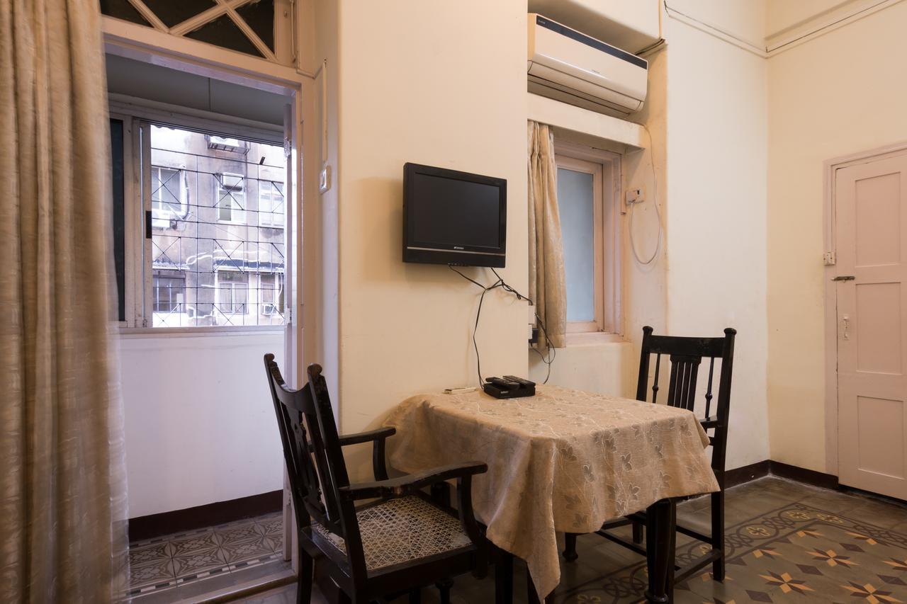Bed And Breakfast At Colaba Mumbai Exteriör bild