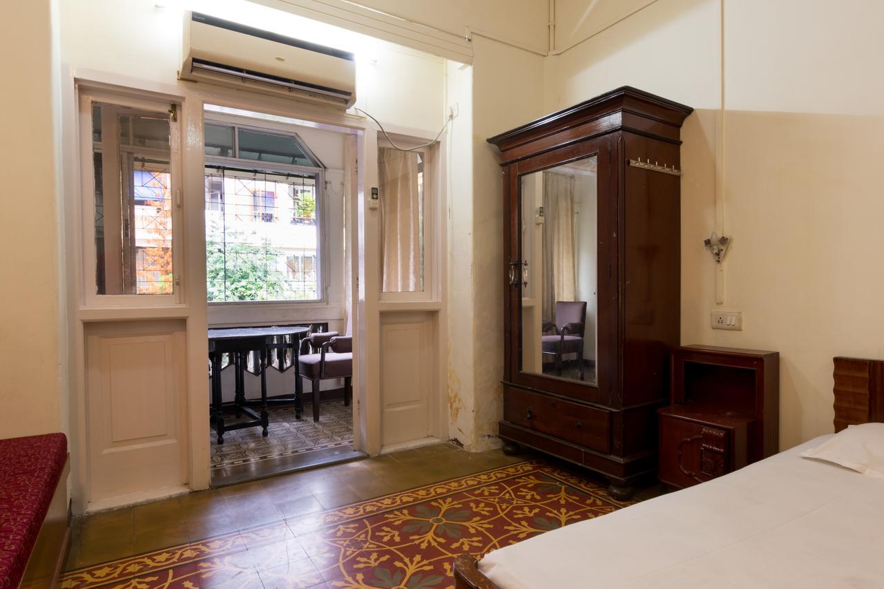 Bed And Breakfast At Colaba Mumbai Exteriör bild