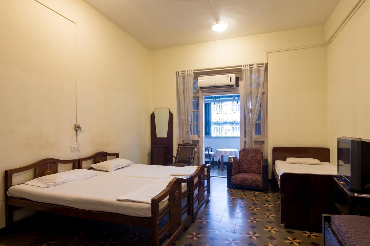 Bed And Breakfast At Colaba Mumbai Exteriör bild