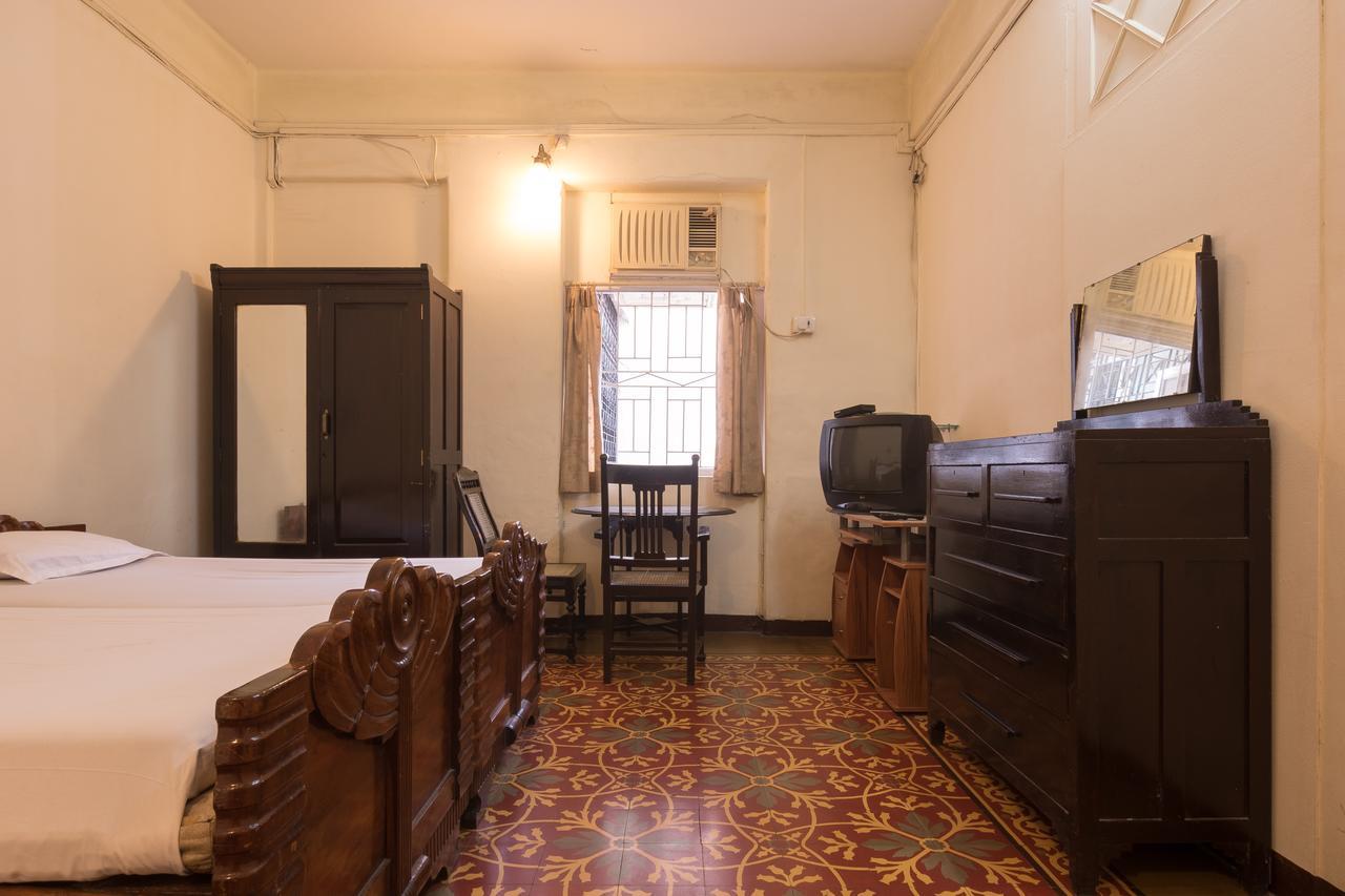 Bed And Breakfast At Colaba Mumbai Exteriör bild